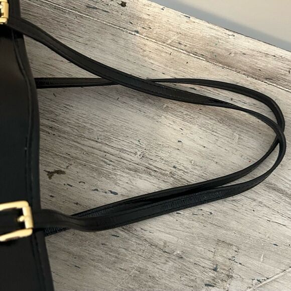 Michael Kors Black Patent Leather Tote – Sleek Shine with Gold Hardware - Picture 6 of 9